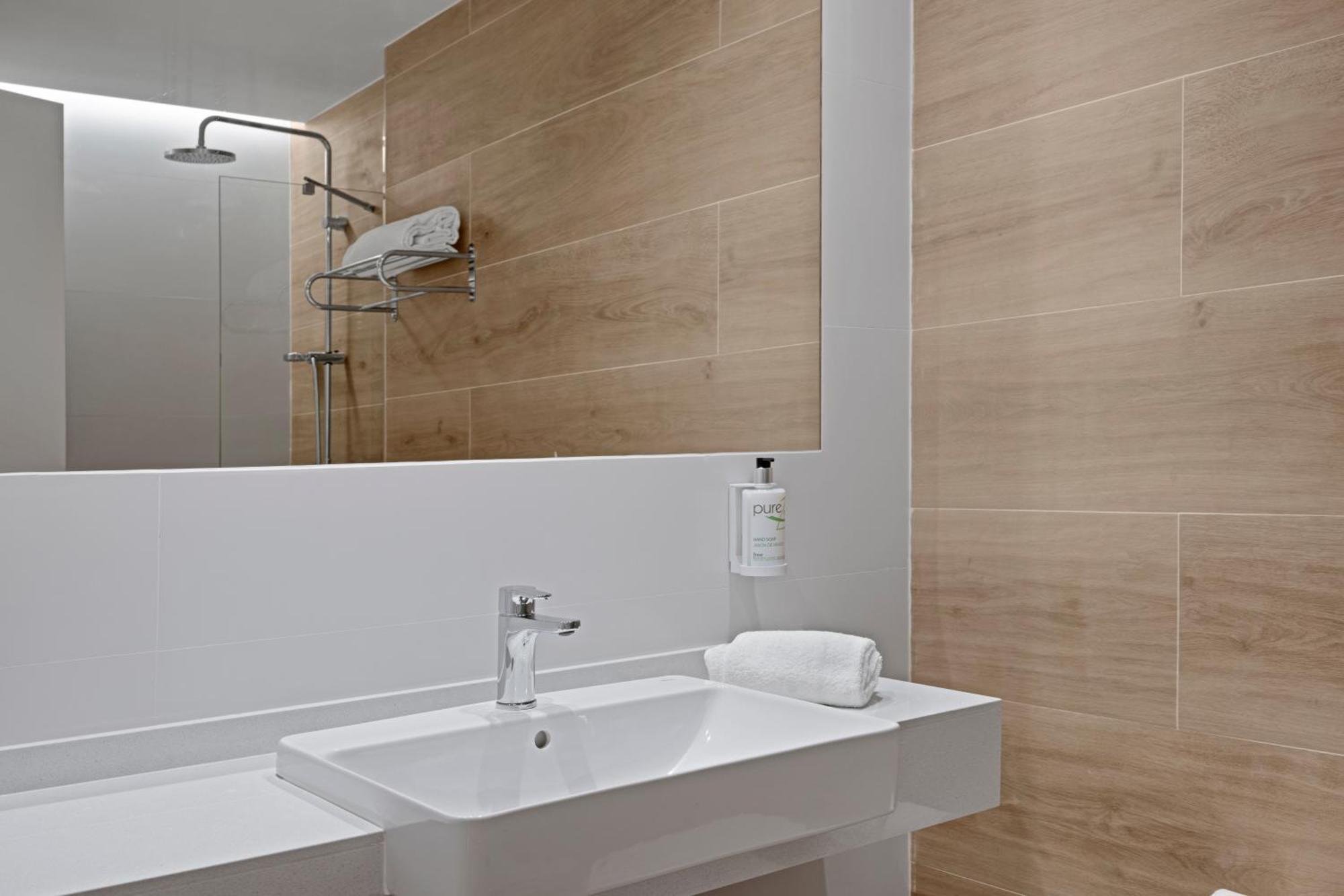 B&B Hotel Castro Urdiales Eksteriør bilde
